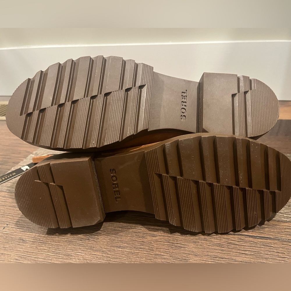 NWT Sorel Emelie™ Il Chelsea Heel; Size 9.5 - Picture 4 of 9